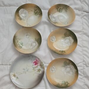 Floral Saucer Set